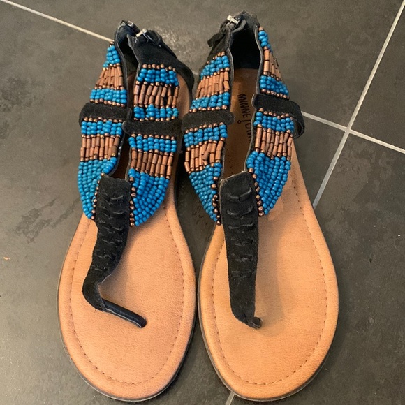 Minnetonka women’s thong beaded sandal - Picture 1 of 7
